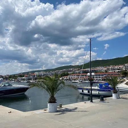 דירה Horizon 13 'a' *