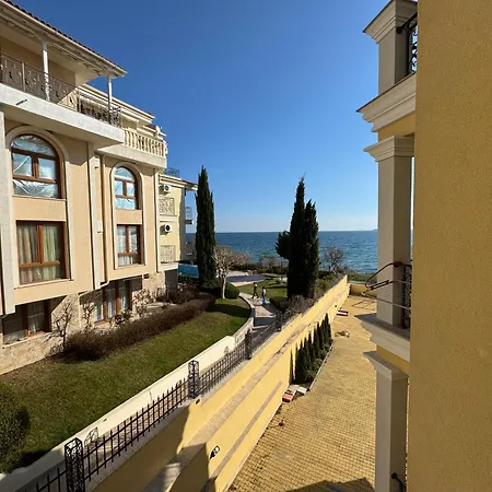 Horizon 13 'a' Apartment